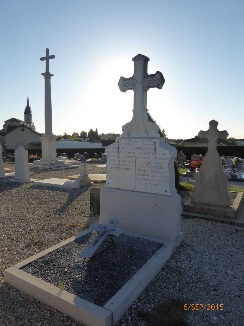 Tombe-de-Jules -V-BADOUX-de-Joseph-N-PONCIN-et-a-la-mémoire-de-JM-Prosper-CHANEL